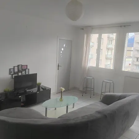 Dans Partagé, à 8 Min Du Centre-ville Grenoble