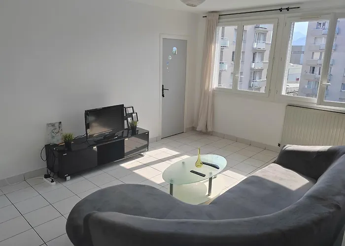 Homestay Dans Partage, A 8 Min Du Centre-ville *