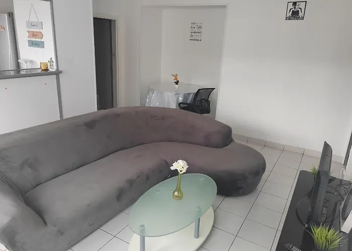 Dans Partage, A 8 Min Du Centre-ville *